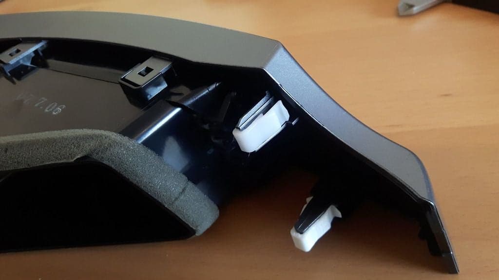 Vent clip (4007 / Outlander / ASX)