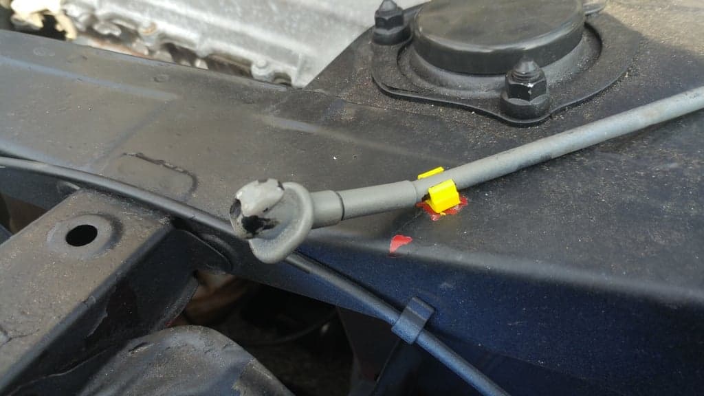 Toyota Hood Prop/Engine Lid Clip/Holder TOY-90959-01136