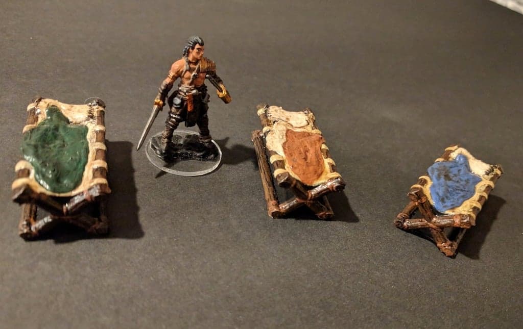 Adventurer's Camp - Log Cot - 28mm gaming