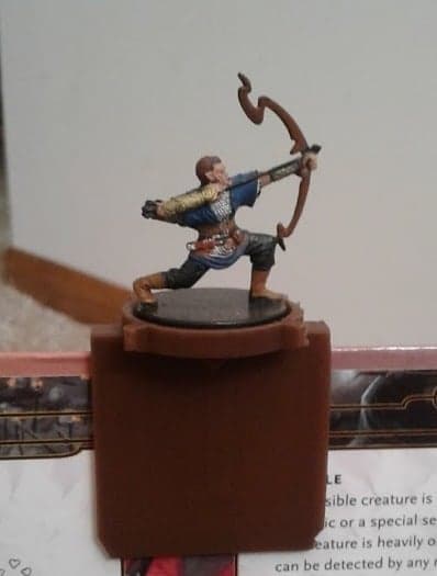 GM Screen clips for 28mm scale miniatures