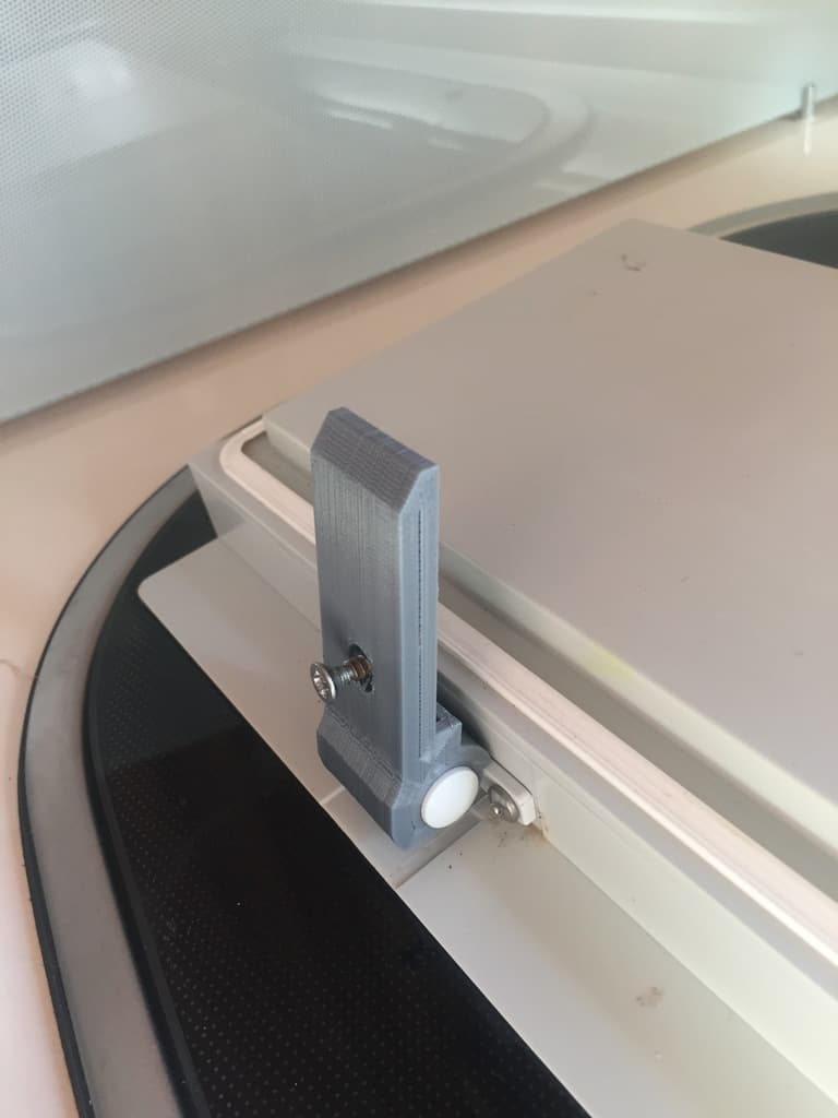 Dometic fridge hinge resized refined