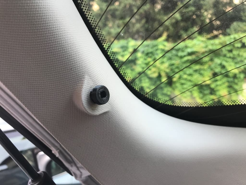 Rear bracket car hatch Renault Megane