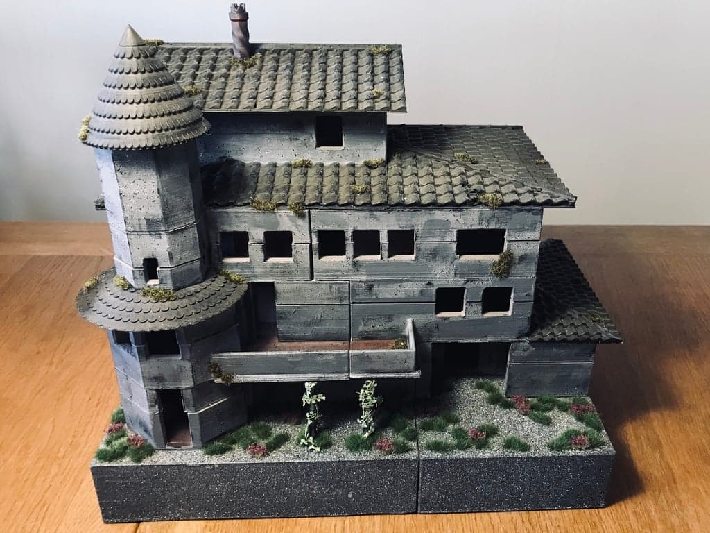 Trollskull Manor - Playable size (28mm)