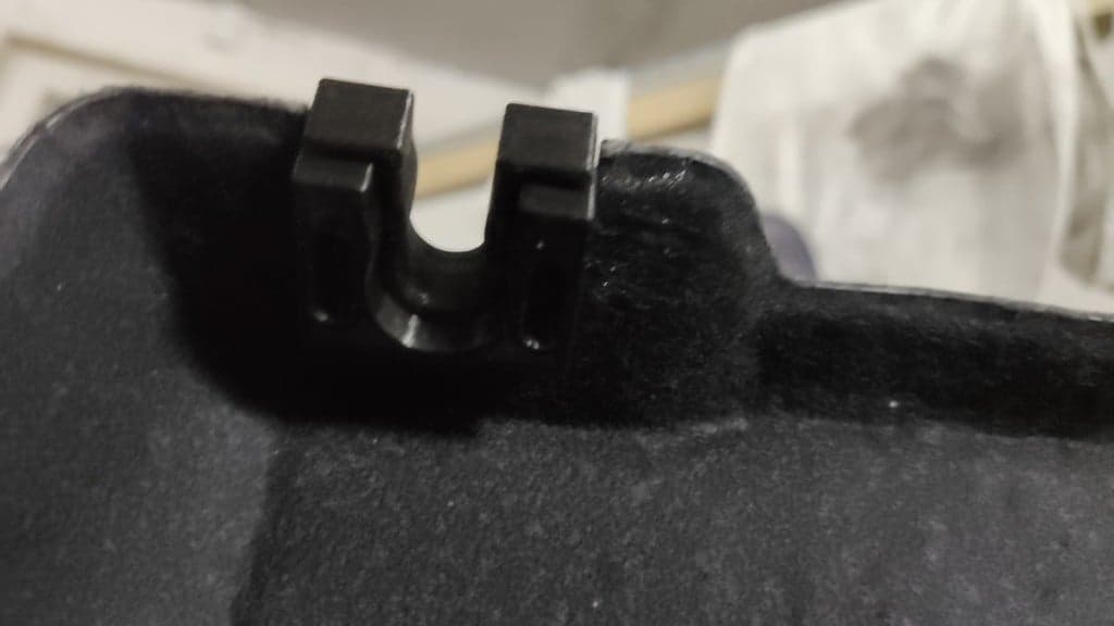 Fiesta MK7 trunk lid clip