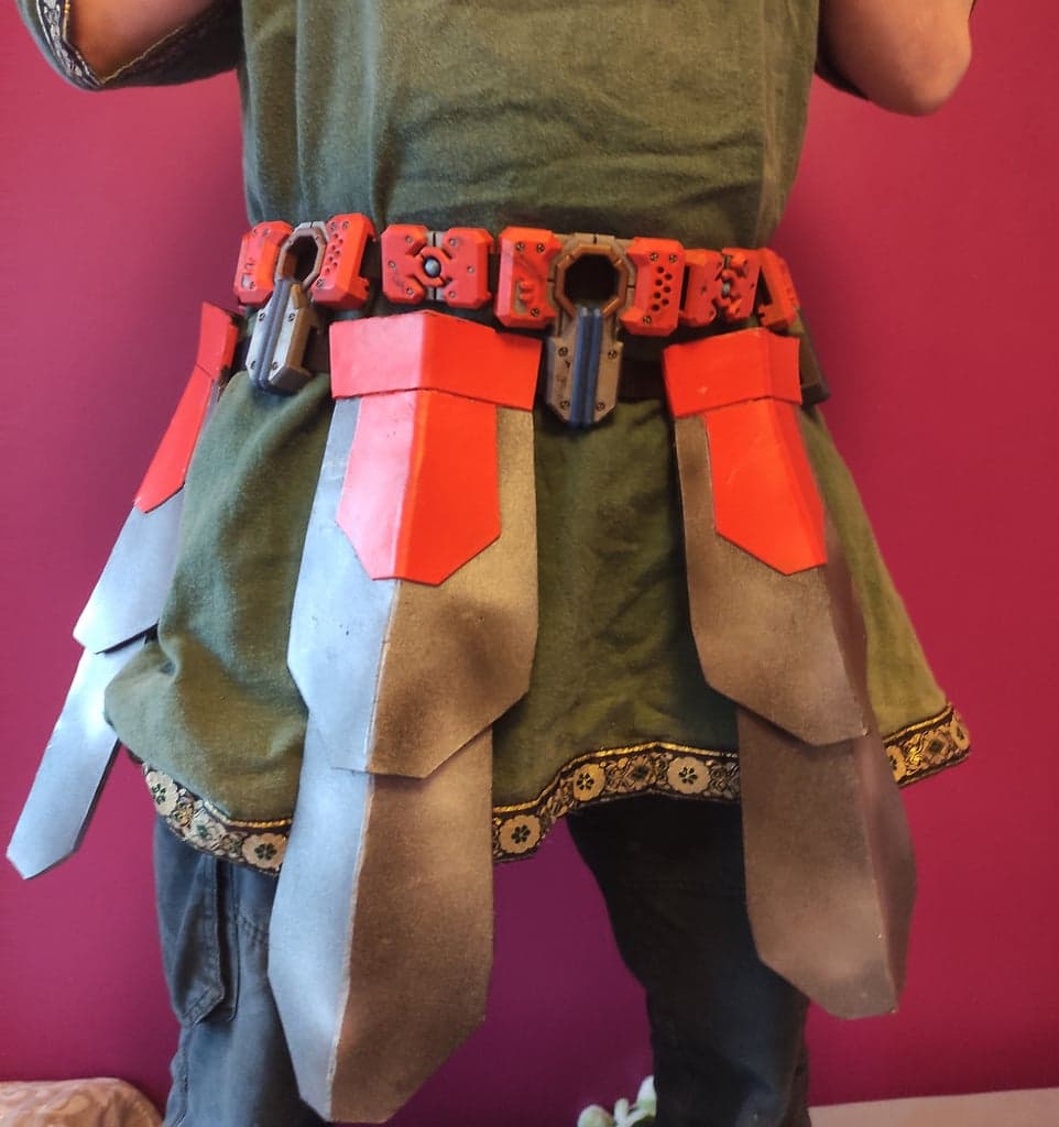 Sci-Fi Dominion-style Sectioned Belt